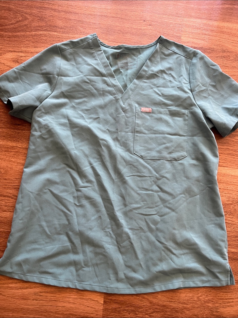 Women's Large V-Neck Scrub Top in Olive Green